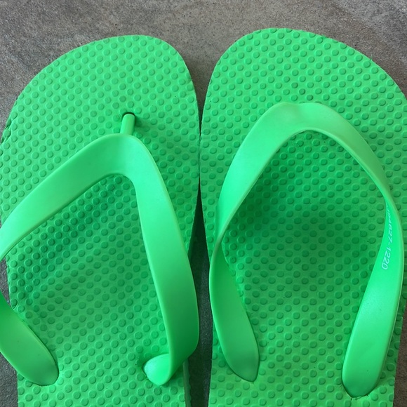 + nwot + Girls Flip Flop Bundle - Picture 6 of 11